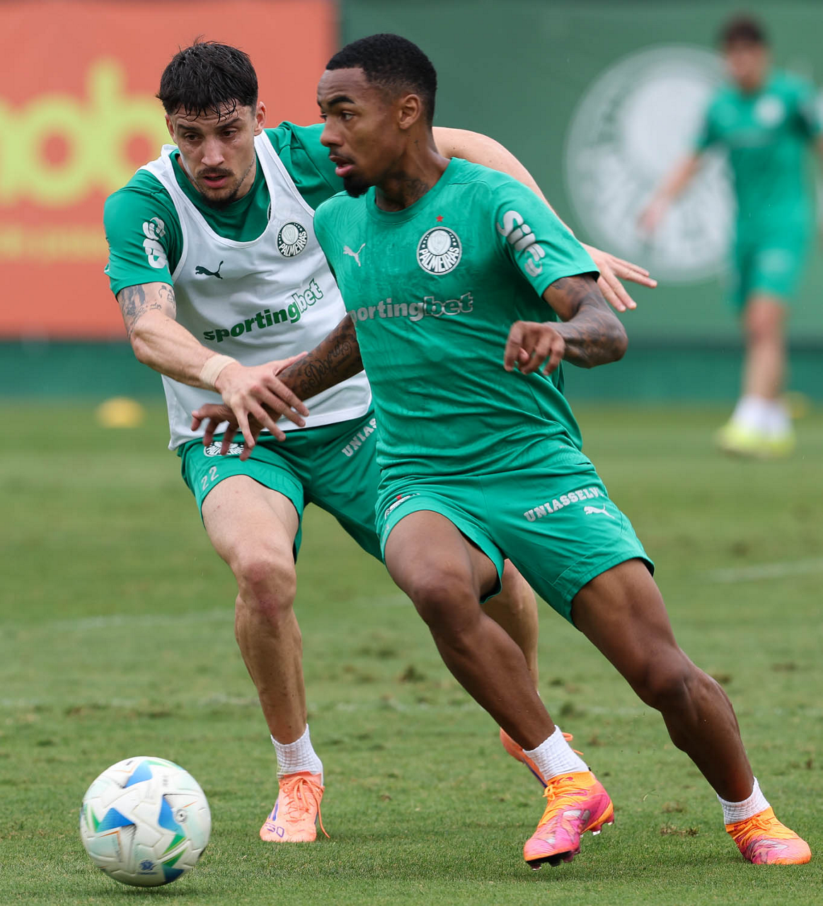 Piquerez deve ser novidade no time do Palmeiras