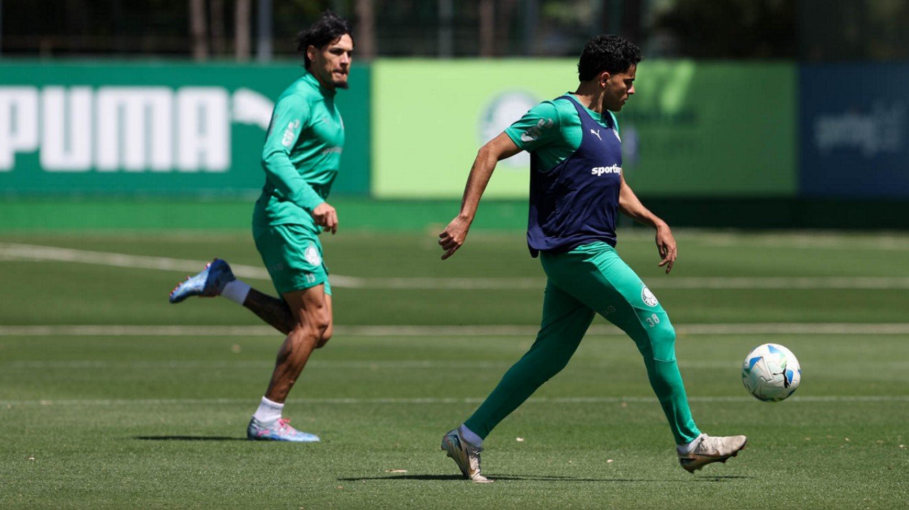 Gomez e Bruno Rodrigues estão entre os relacionados do Palmeiras para duelo contra LDU