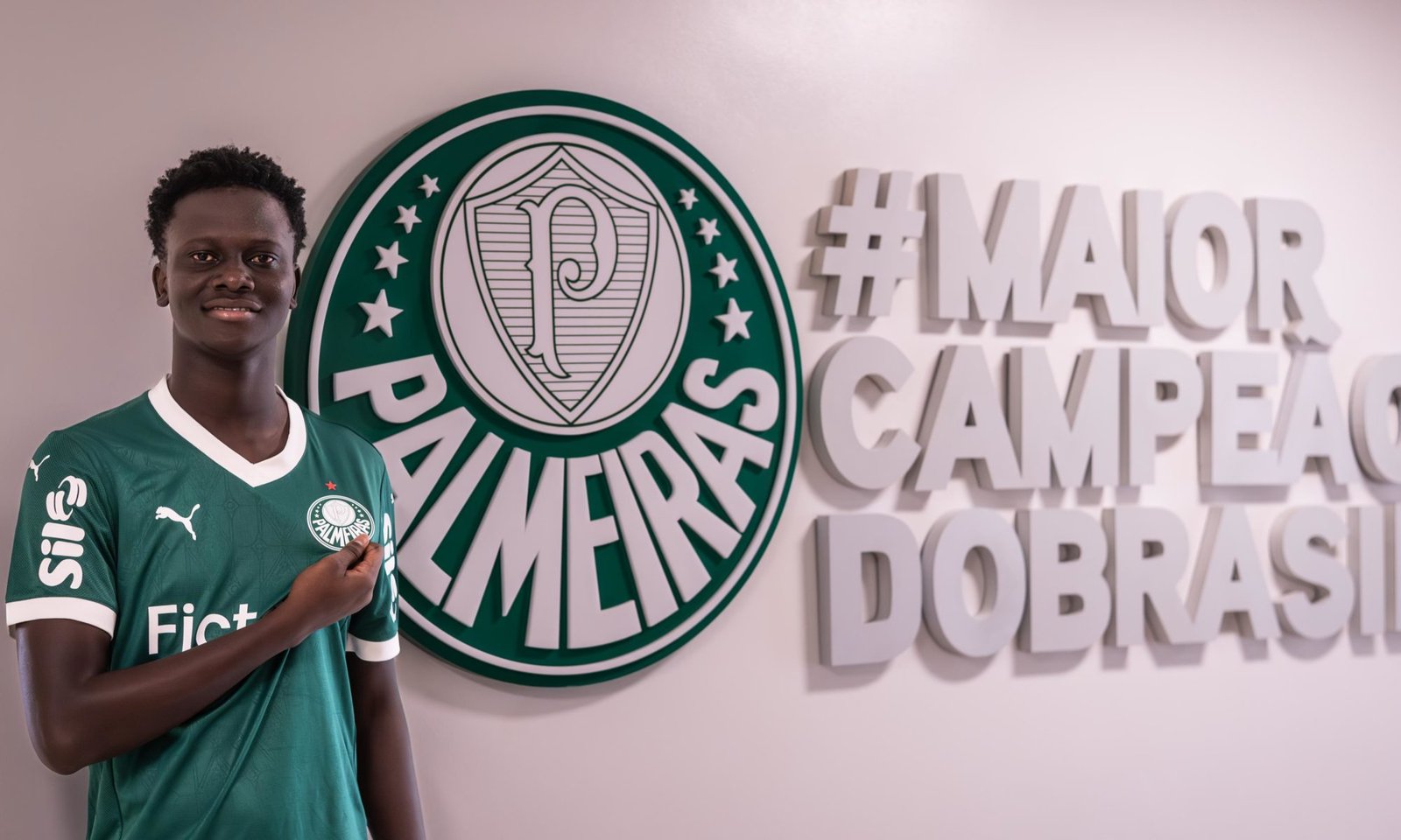 Jovem promessa marfinense, Koné é contratado pelo Palmeiras