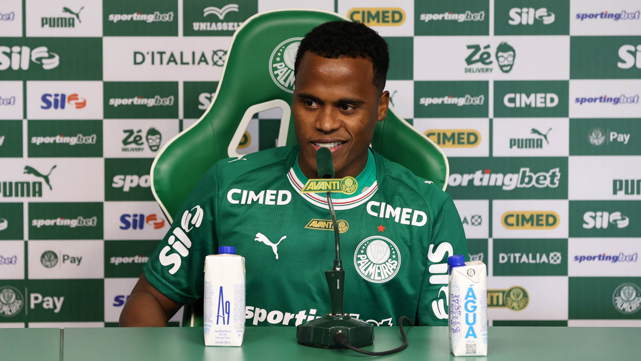Arias está perto de fazer sua estreia pelo Palmeiras
