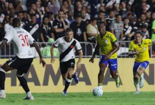 Palmeiras leva virada do Vasco em São Januário